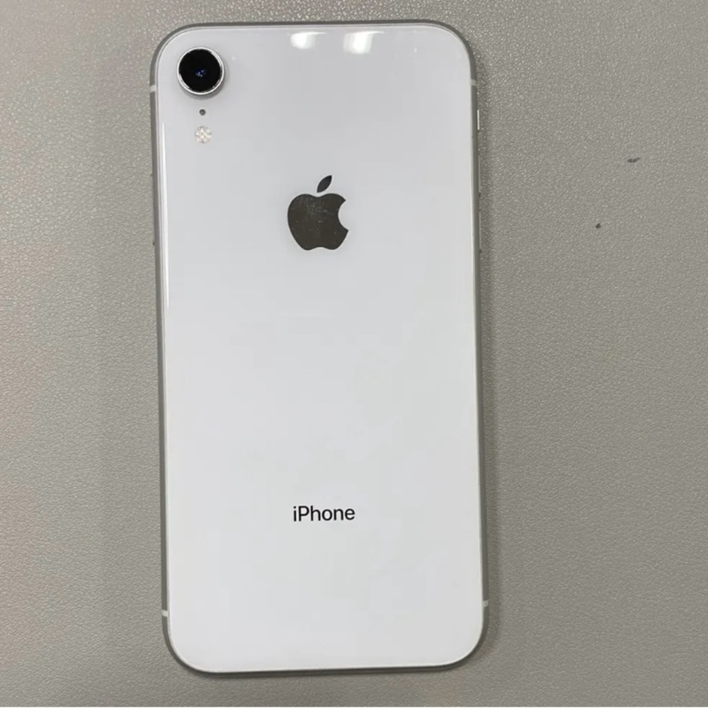 iPhone XR 64GB Unlocked